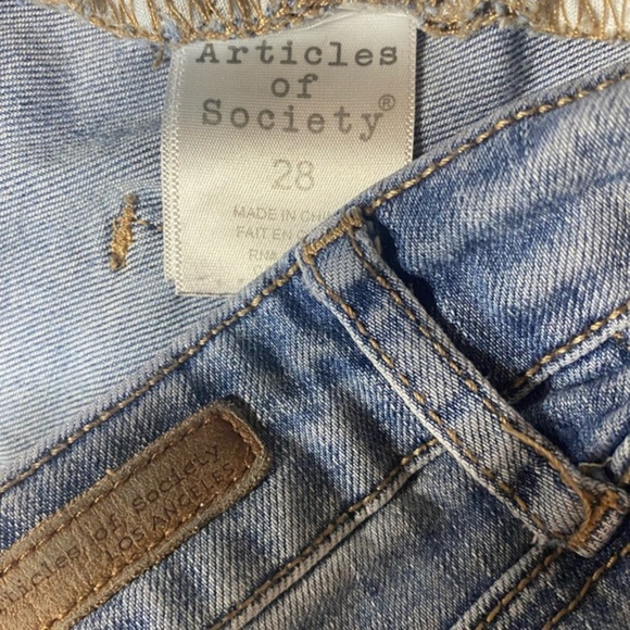 Articles of Society Distressed Shorts Size 28 - Picture 4 of 4
